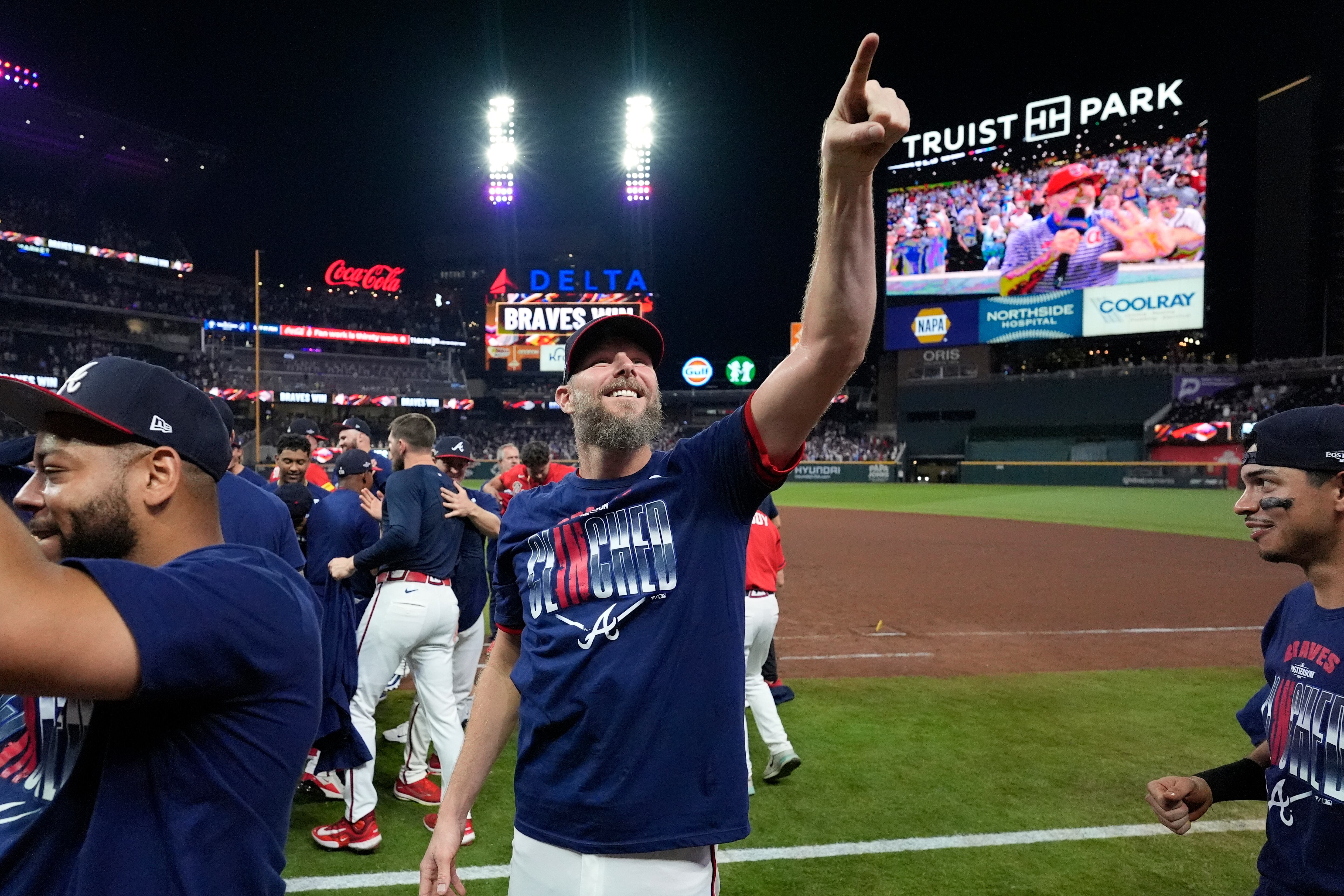 Braves prepare for Dodgers playoff matchup in Los Angeles