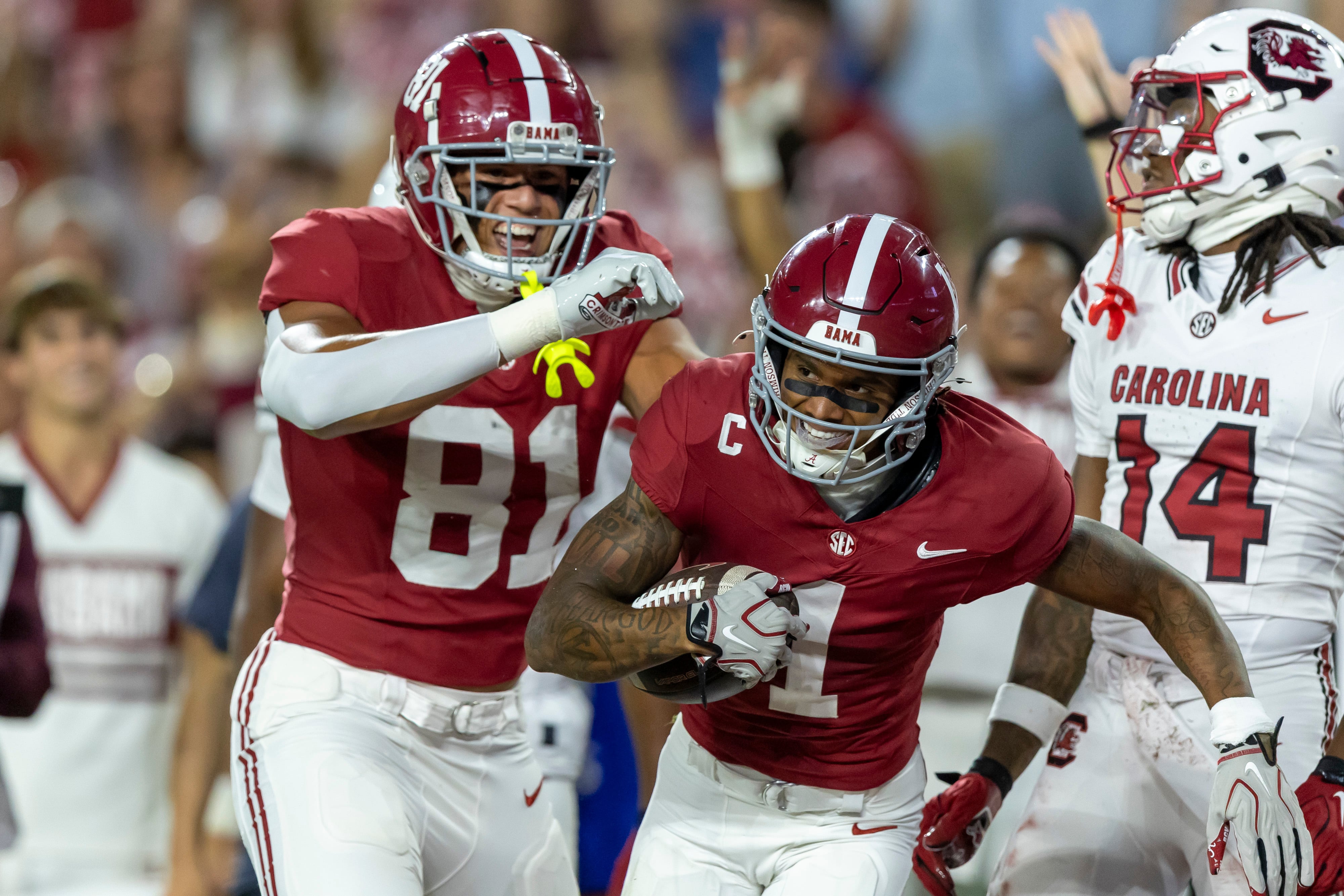 No. 8 Alabama Dominates South Carolina in 49-18 Victory