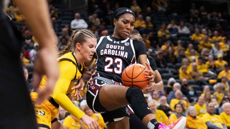Bree Hall scores career-best 21, No. 1 South Carolina pulls away from Missouri 81-57