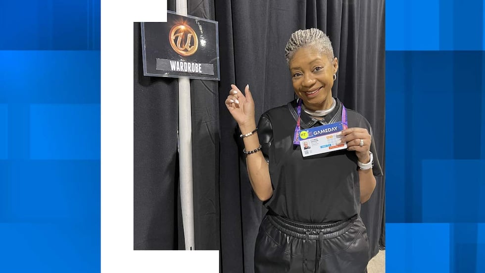 Цилинда Несмит Дэвисон, которая помогала создавать костюмы Ашера и его танцоров для Супер...