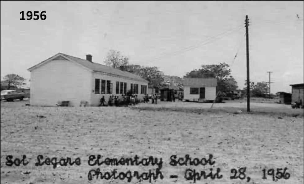 Το Κοινοτικό Κέντρο Sol-Legare χτίστηκε πριν από σχεδόν 80 χρόνια και χρησίμευσε ως Sol Legare...