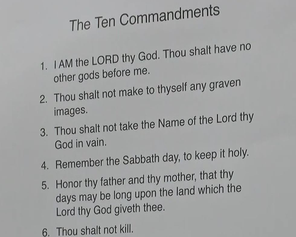 すべての公立学校に十戒を掲示することを義務付ける法案。